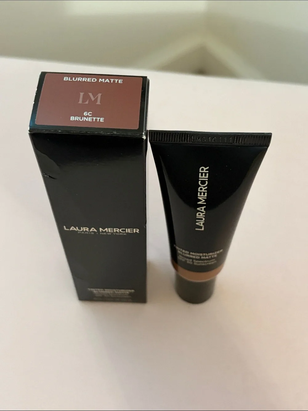 LAURA MERCIER TINTED MOISTURIZER BLURRED MATTE - BRUNETTE